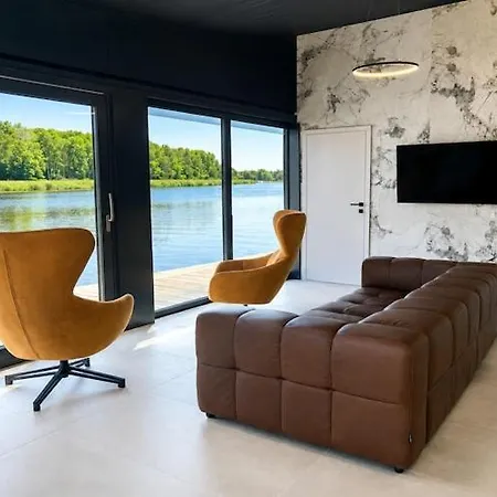 Boat House For 7 With Jacuzzi Dziwnow